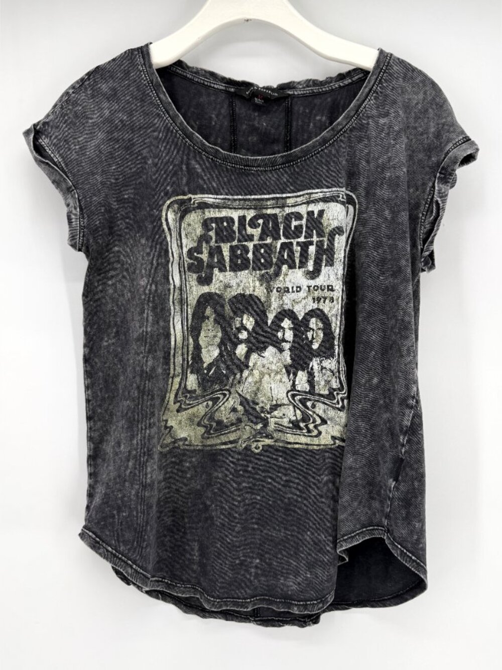 Rock & Republic Black Sabbath Band Grunge Metal Graphic Tee Vtg Wash M - Picture 5 of 5